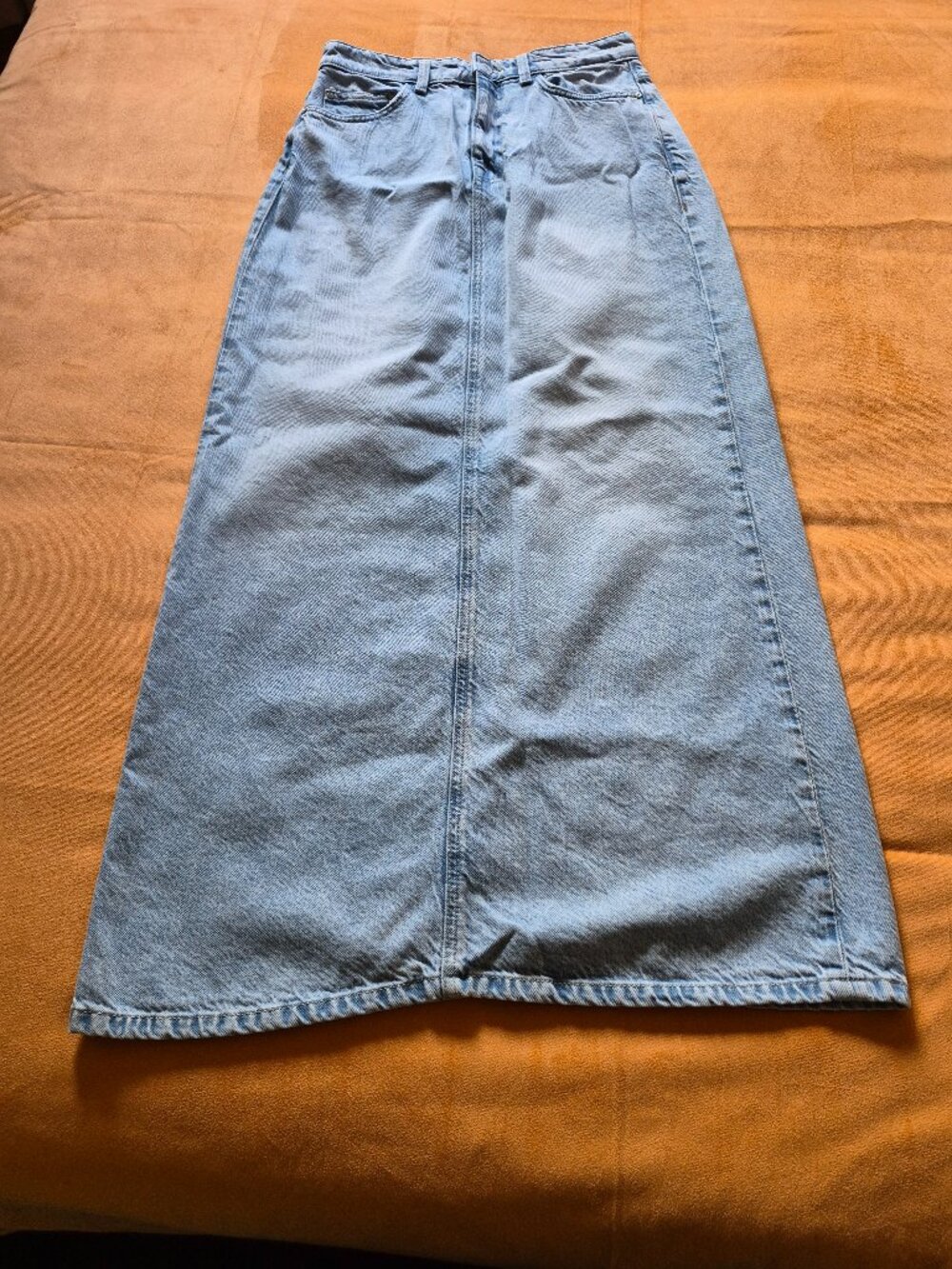 GUESS Jeans Maxi Skirt, slit in the back, Size 30